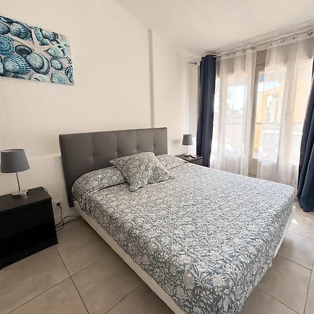 Malibu Village Apartament *