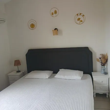 Malibu Village Apartment