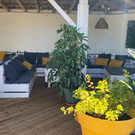 Apartment Malibu Village *