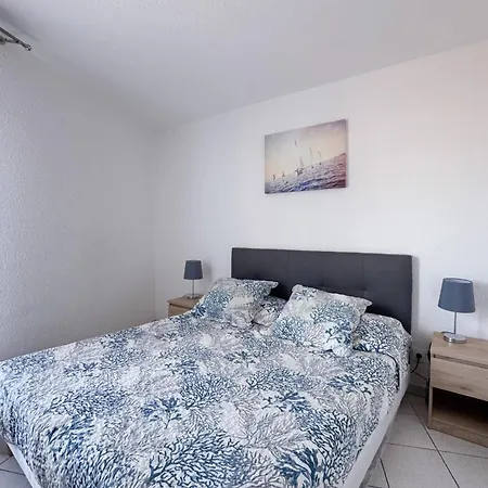 Malibu Village Apartman *