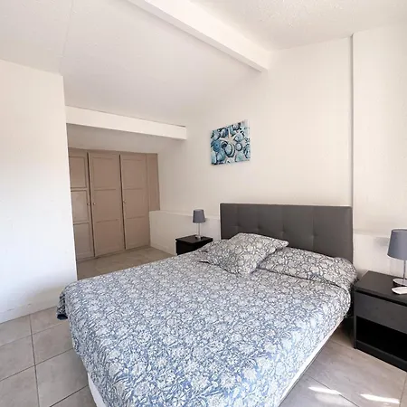 Malibu Village Apartment